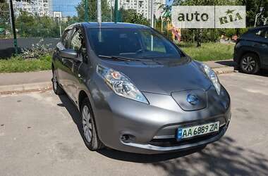 Хэтчбек Nissan Leaf 2016 в Киеве