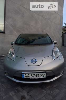 Хетчбек Nissan Leaf 2015 в Києві