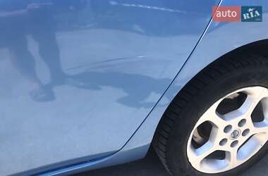 Хэтчбек Nissan Leaf 2011 в Житомире