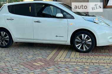 Хэтчбек Nissan Leaf 2017 в Дрогобыче