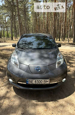 Хетчбек Nissan Leaf 2013 в Миколаєві