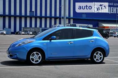 Хэтчбек Nissan Leaf 2010 в Ровно