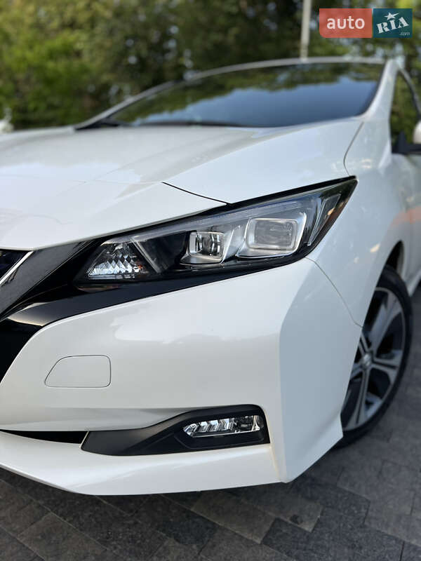 Хэтчбек Nissan Leaf 2017 в Одессе