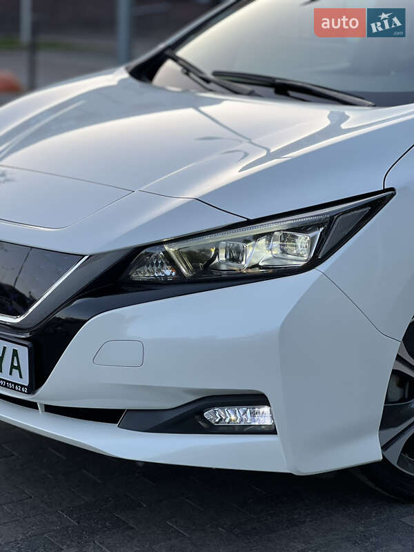 Хэтчбек Nissan Leaf 2017 в Одессе