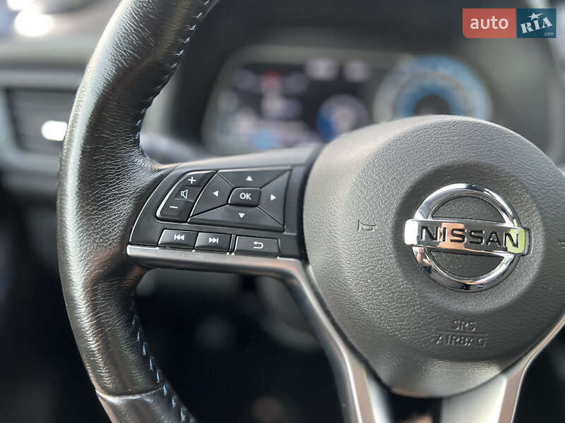 Хэтчбек Nissan Leaf 2017 в Одессе