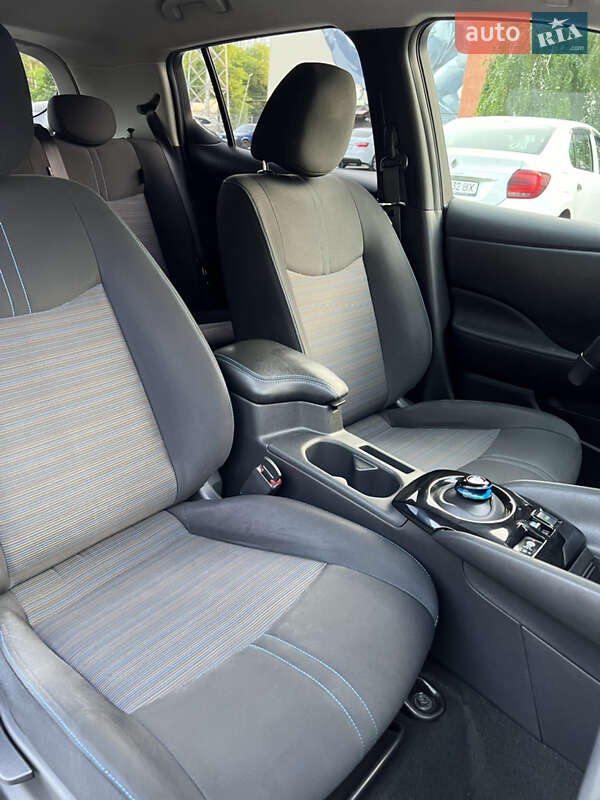 Хэтчбек Nissan Leaf 2017 в Одессе