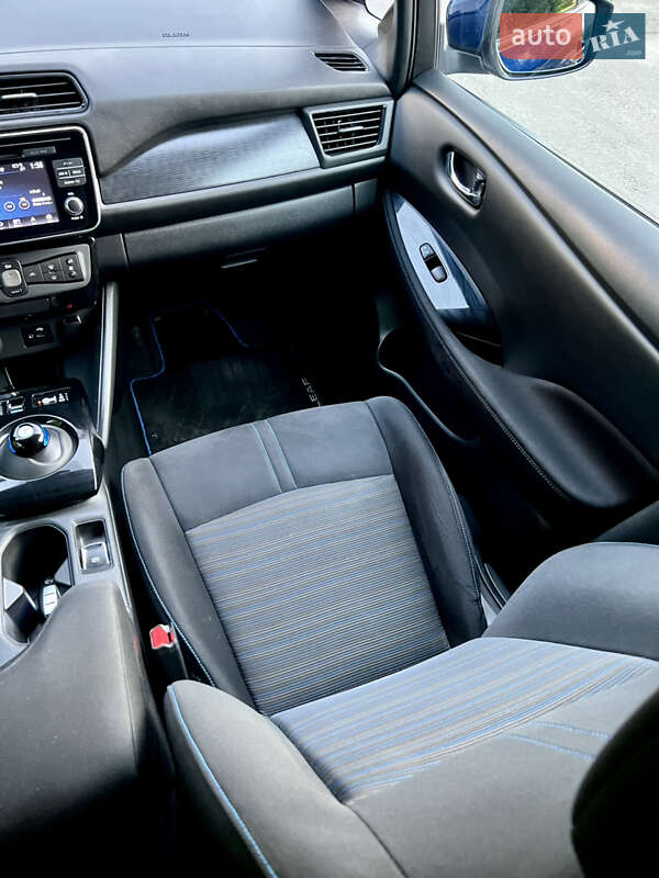 Хэтчбек Nissan Leaf 2017 в Одессе