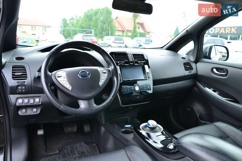 Хэтчбек Nissan Leaf 2014 в Луцке