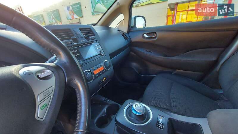 Хэтчбек Nissan Leaf 2015 в Житомире