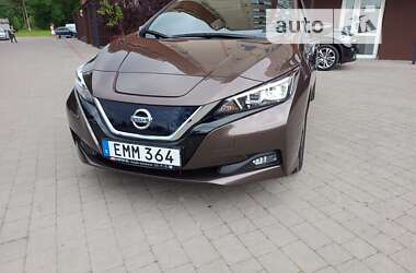 Хэтчбек Nissan Leaf 2021 в Дубно