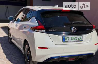 Хетчбек Nissan Leaf 2022 в Калуші