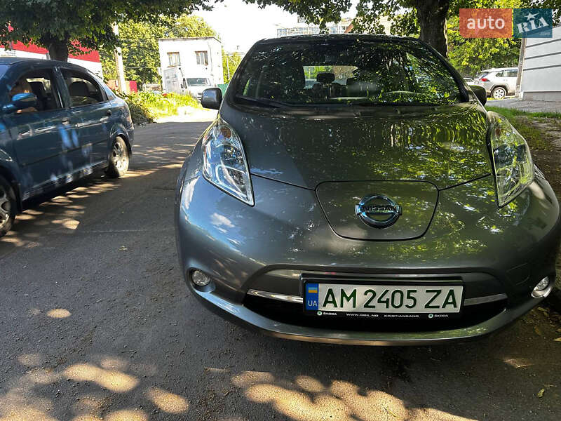 Хэтчбек Nissan Leaf 2013 в Житомире