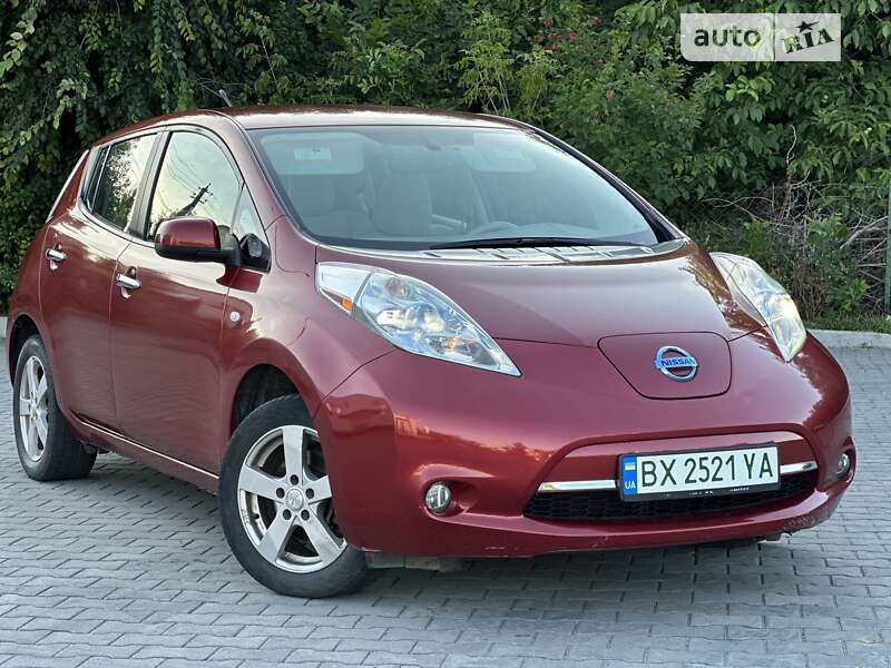 Хетчбек Nissan Leaf 2012 в Хмельницькому