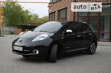 Хетчбек Nissan Leaf 2016 в Хмельницькому