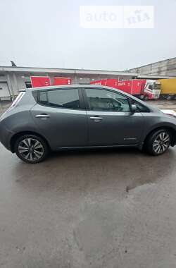 Хэтчбек Nissan Leaf 2016 в Ровно