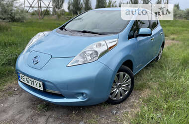 Хетчбек Nissan Leaf 2014 в Дніпрі