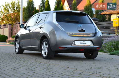 Хэтчбек Nissan Leaf 2014 в 