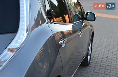 Хэтчбек Nissan Leaf 2014 в 