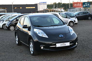 Хетчбек Nissan Leaf 2013 в 