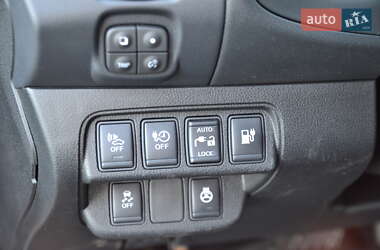 Хетчбек Nissan Leaf 2013 в 