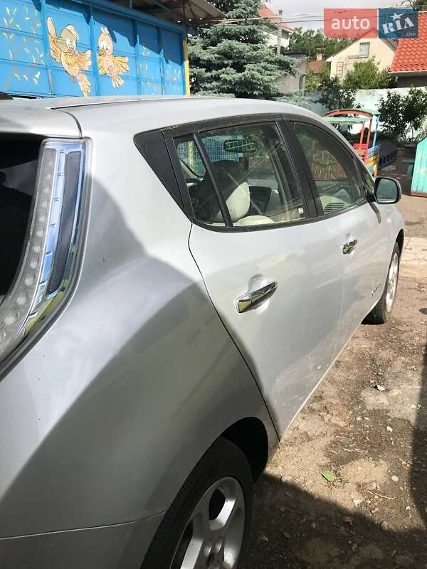 Хэтчбек Nissan Leaf 2012 в Одессе фото 5 Хэтчбек Nissan Leaf 2012 в Одессе
