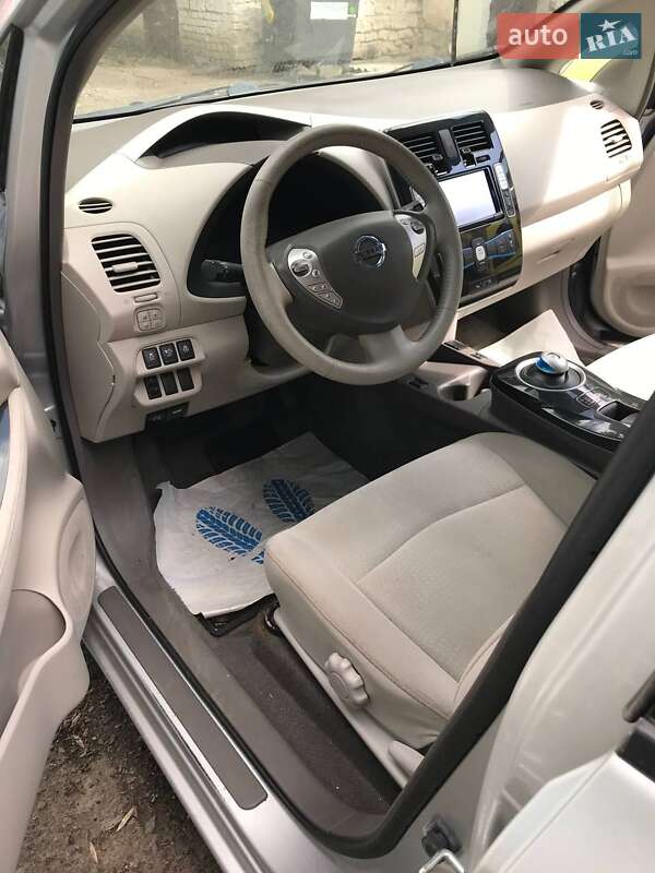 Хэтчбек Nissan Leaf 2012 в Одессе фото 6 Хэтчбек Nissan Leaf 2012 в Одессе