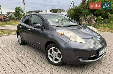 Хэтчбек Nissan Leaf 2013 в 
