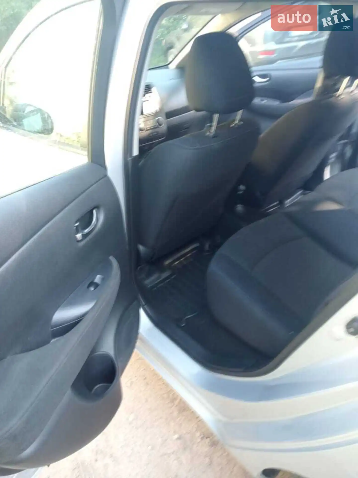 2015 Nissan Leaf - мініатюра 8