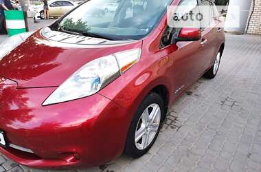 Хэтчбек Nissan Leaf 2014 в Кременчуге