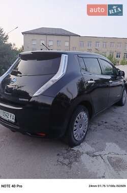 Хетчбек Nissan Leaf 2013 в 