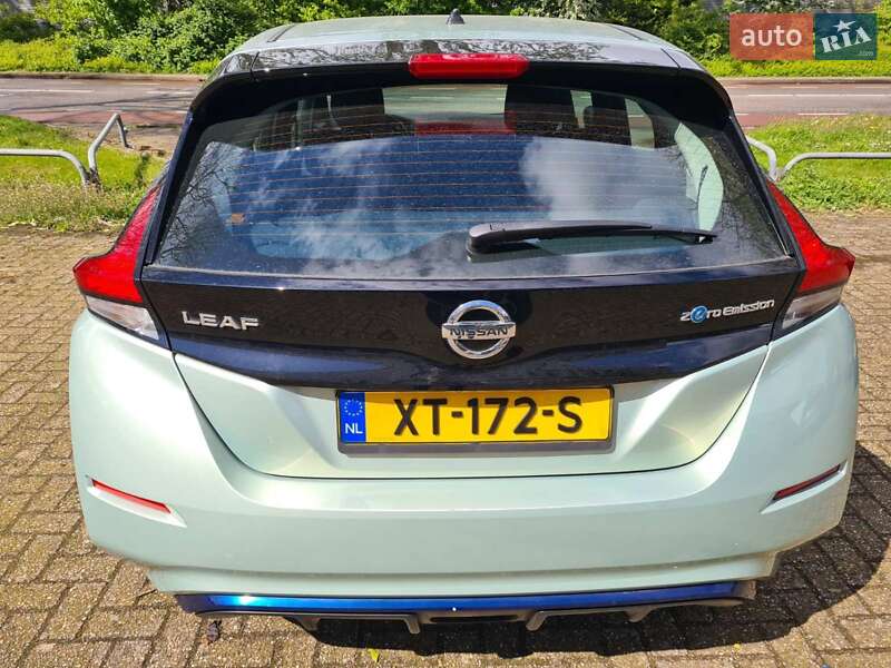Хэтчбек Nissan Leaf 2018 в Дубно