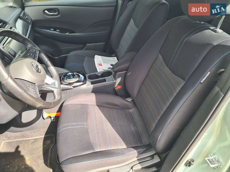 Хэтчбек Nissan Leaf 2018 в Дубно