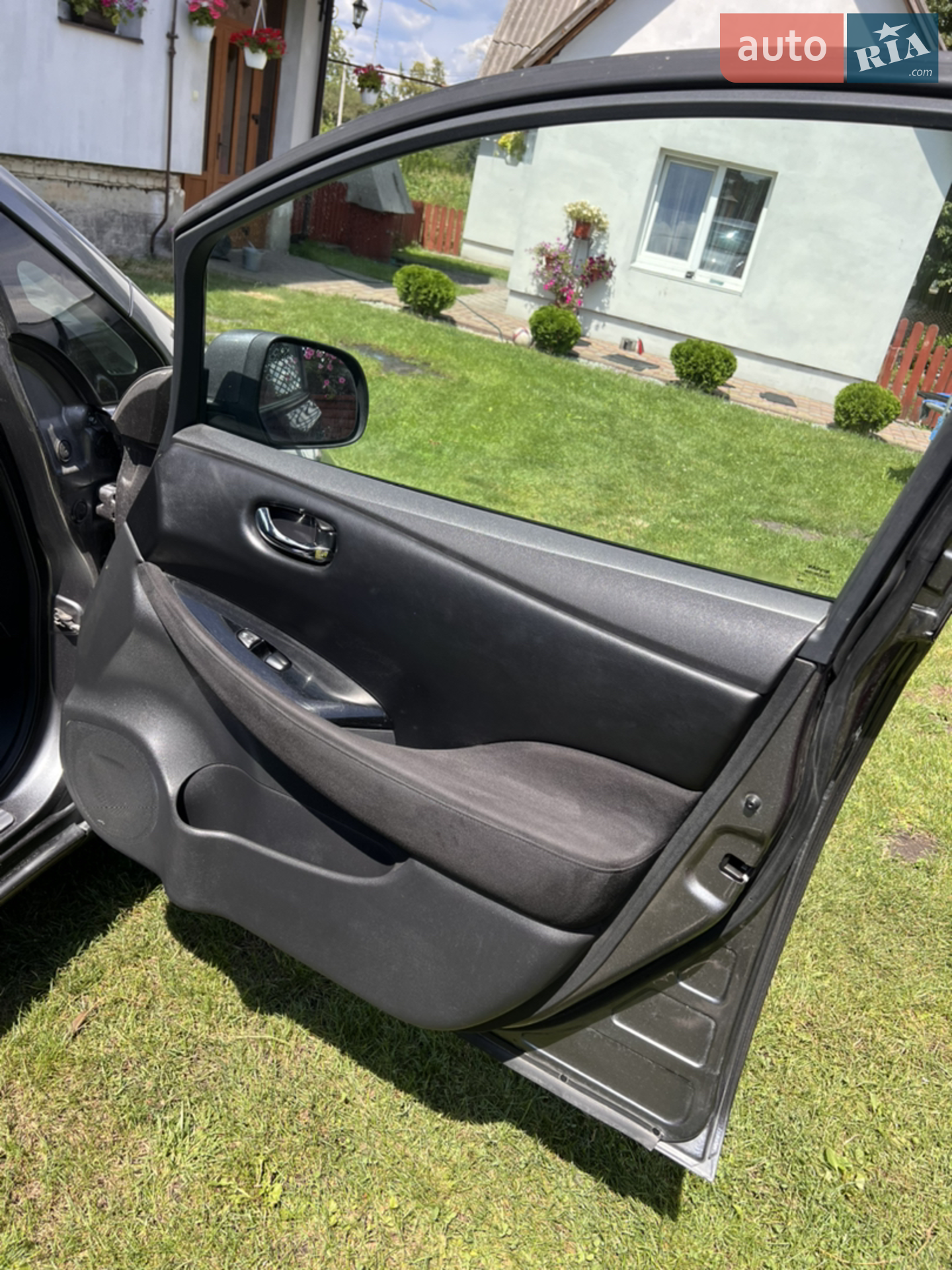 2014 Nissan Leaf - мініатюра 17