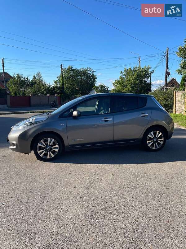 Хетчбек Nissan Leaf 2014 в Вінниці
