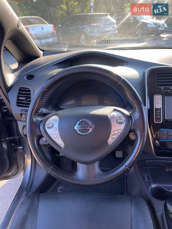 Хетчбек Nissan Leaf 2014 в Вінниці