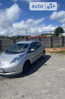 Хетчбек Nissan Leaf 2012 в Новояворівську