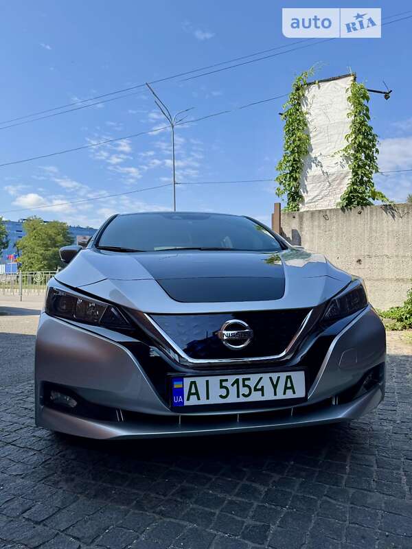 Хетчбек Nissan Leaf 2020 в Києві