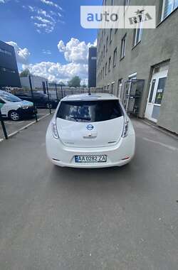 Хэтчбек Nissan Leaf 2016 в Киеве