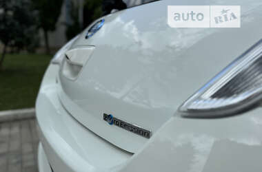 Хэтчбек Nissan Leaf 2014 в Каменец-Подольском