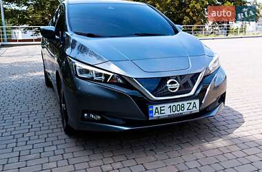 Хэтчбек Nissan Leaf 2019 в Магдалиновке
