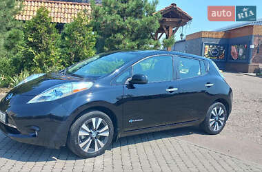 Хэтчбек Nissan Leaf 2014 в 