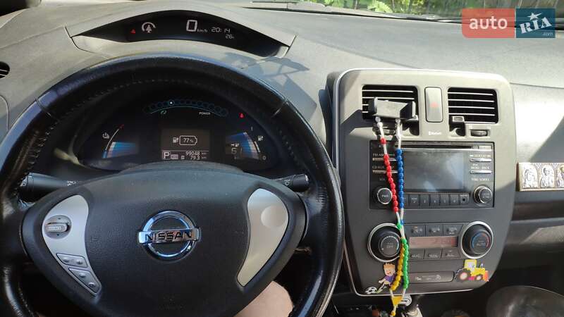 Хэтчбек Nissan Leaf 2013 в Каменец-Подольском фото 3 Хэтчбек Nissan Leaf 2013 в Каменец-Подольском