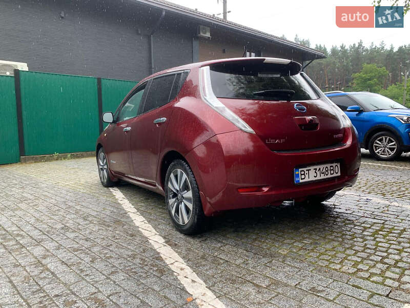 Хетчбек Nissan Leaf 2017 в Києві