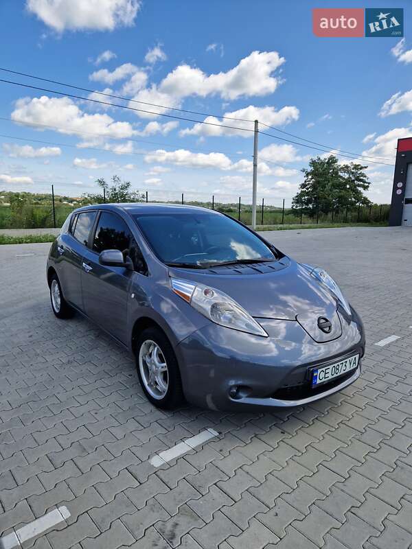 Хетчбек Nissan Leaf 2014 в Чернівцях