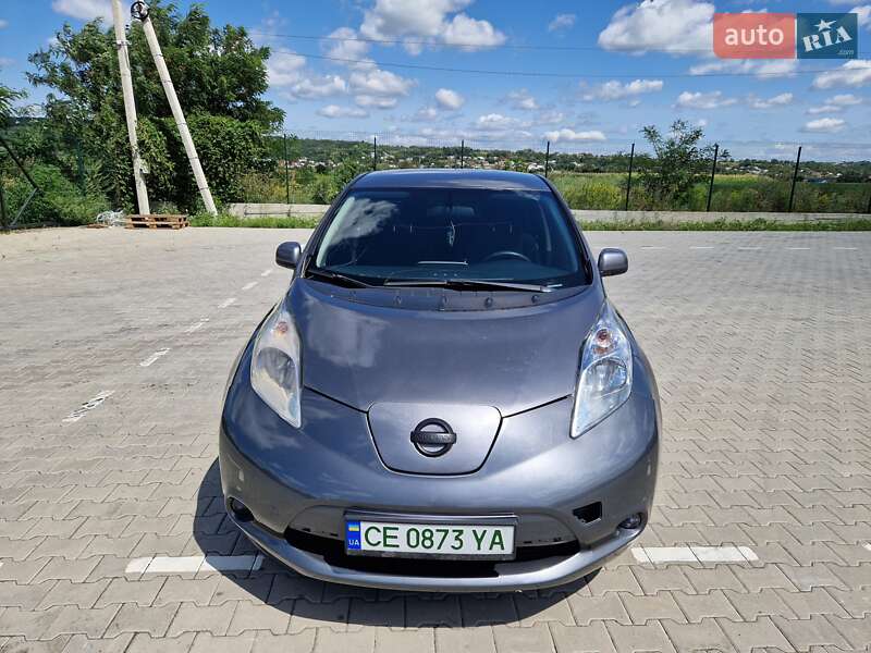 Хетчбек Nissan Leaf 2014 в Чернівцях