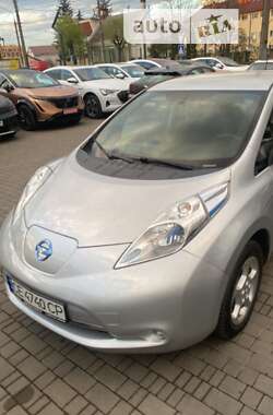 Хетчбек Nissan Leaf 2013 в Заставній