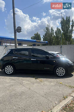 Хэтчбек Nissan Leaf 2013 в Запорожье