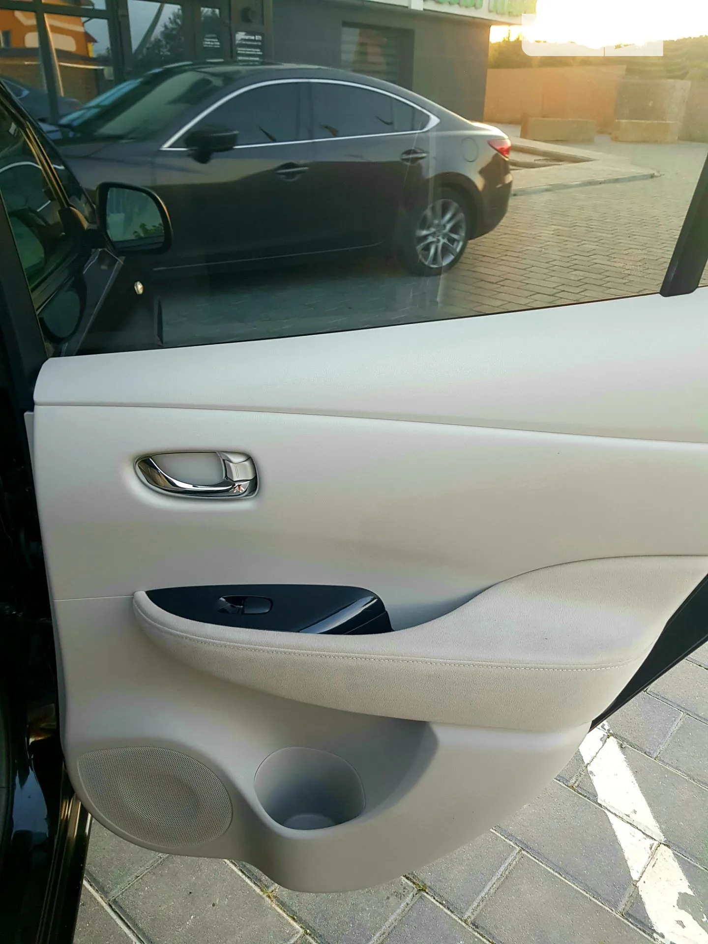 2012 Nissan Leaf - мініатюра 16