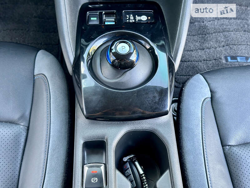Хетчбек Nissan Leaf 2019 в Одесі