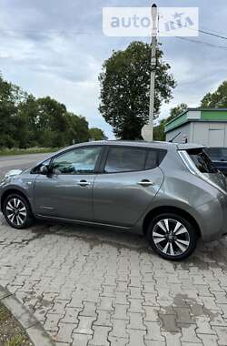 Хетчбек Nissan Leaf 2014 в Чернівцях